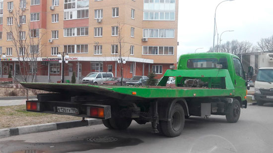 evakuatori v Петродворцовом районе